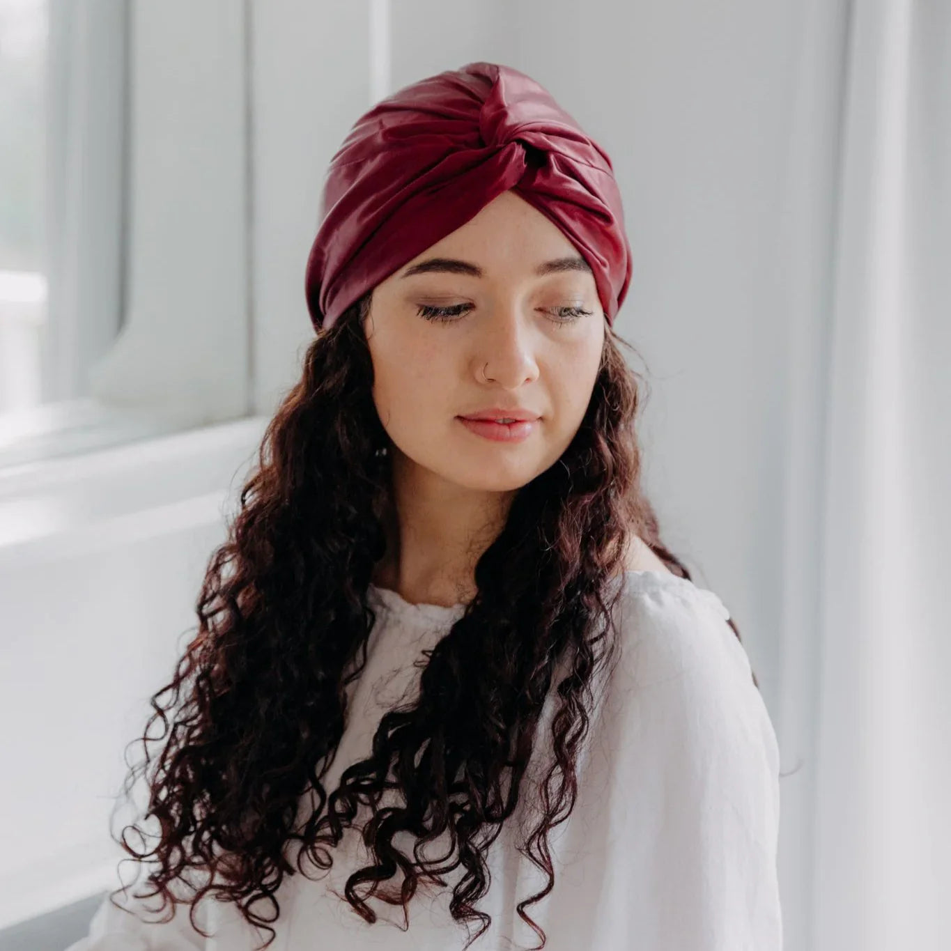 Does Wearing a Bonnet Help Hair Growth? An Expert Guide