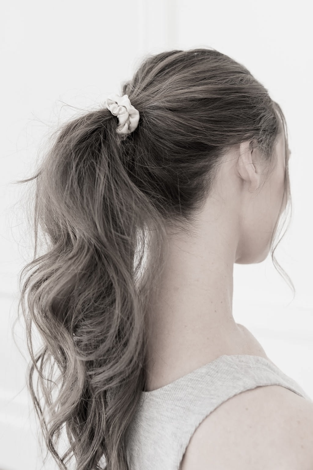 Hair Ties for Thin Hair: Gentle Hold Without Damage