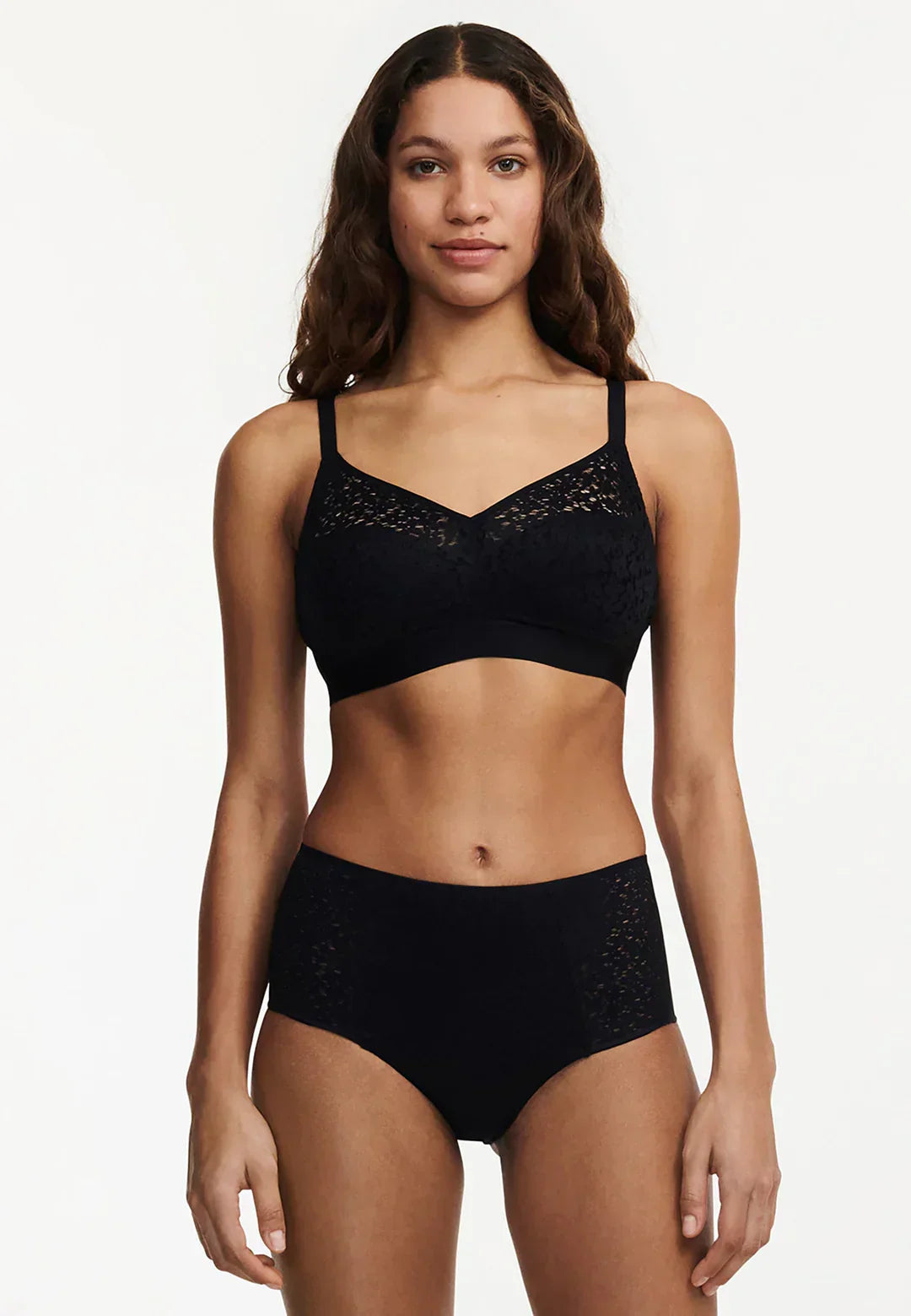 Wireless Bras for Larger Breasts: Expert Guide