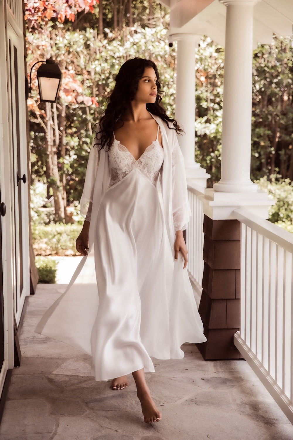 Choosing the Perfect Bridal Nightwear for Your Honeymoon