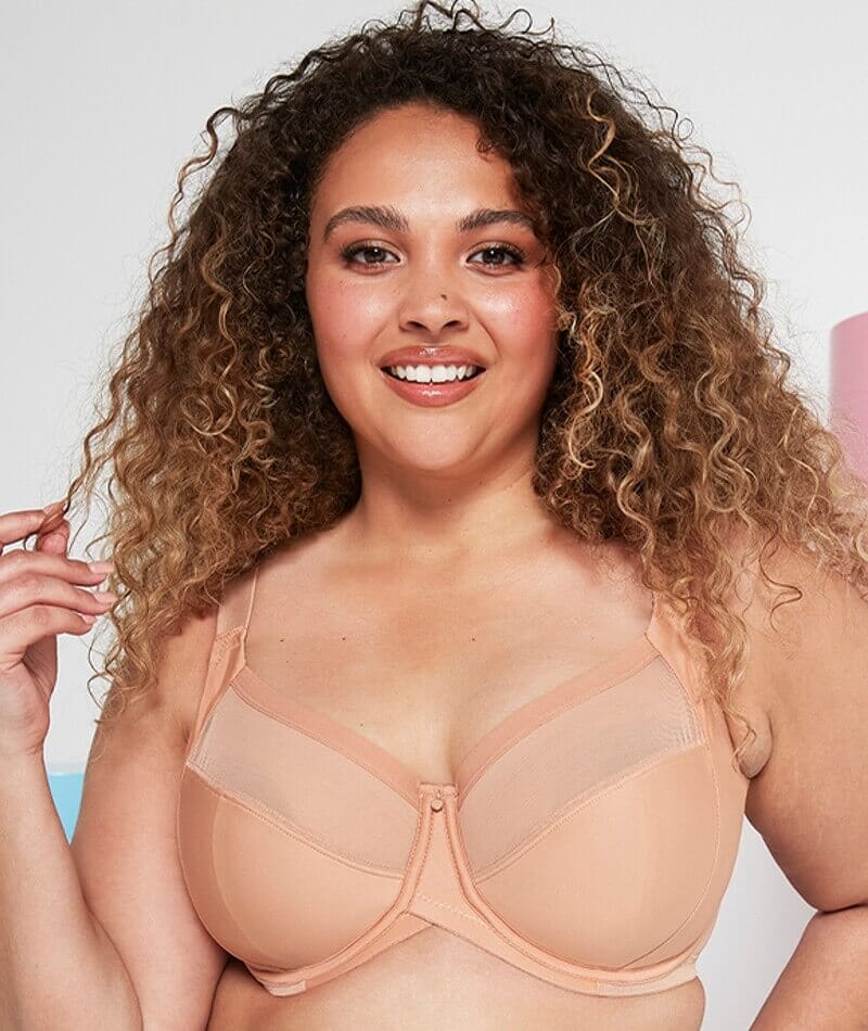 The 38K Bra Is Confidence for Curvy Figures