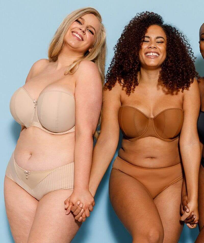 Understanding 40C Breasts Support for a Balanced Figure