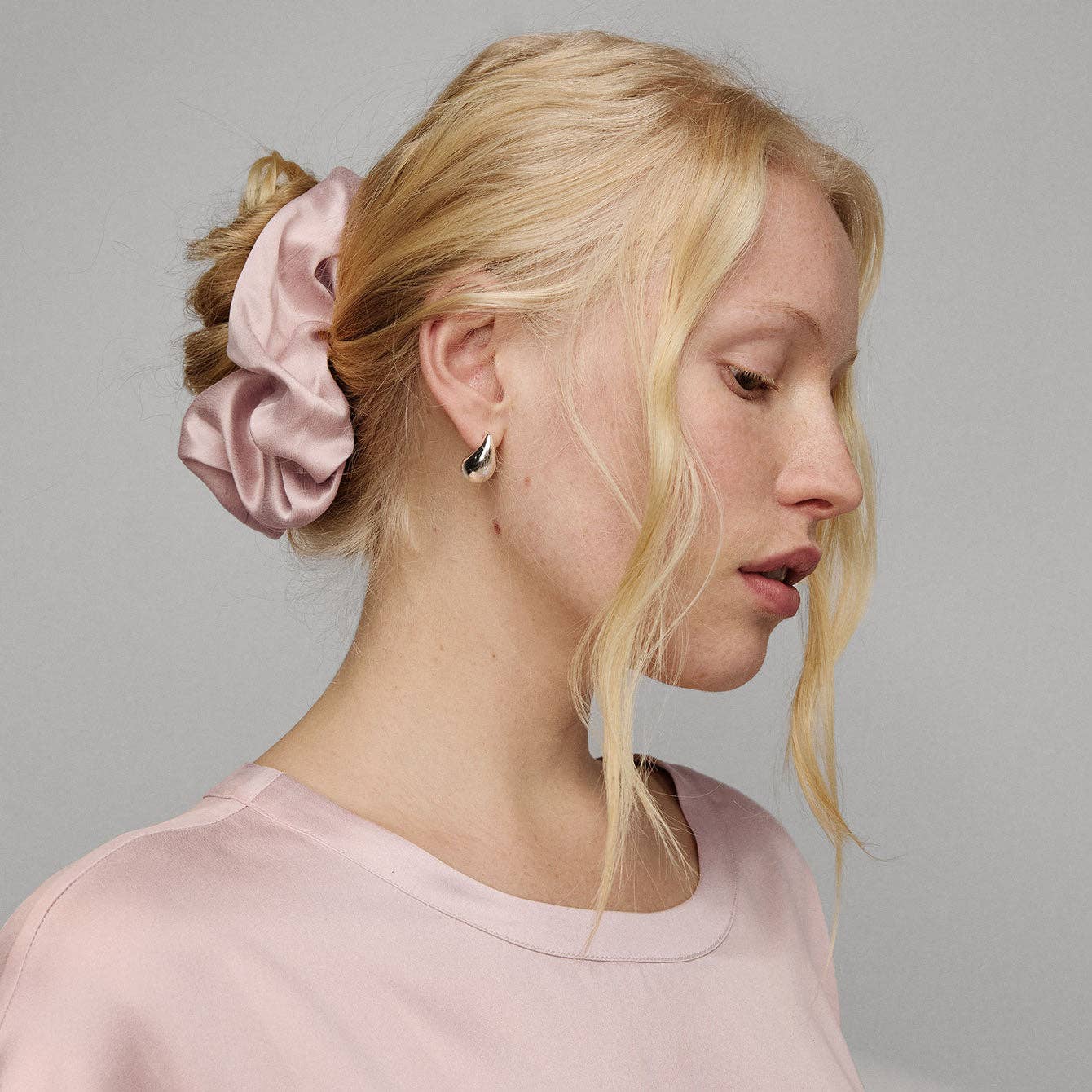 Lunya Mulberry Silk Scrunchie